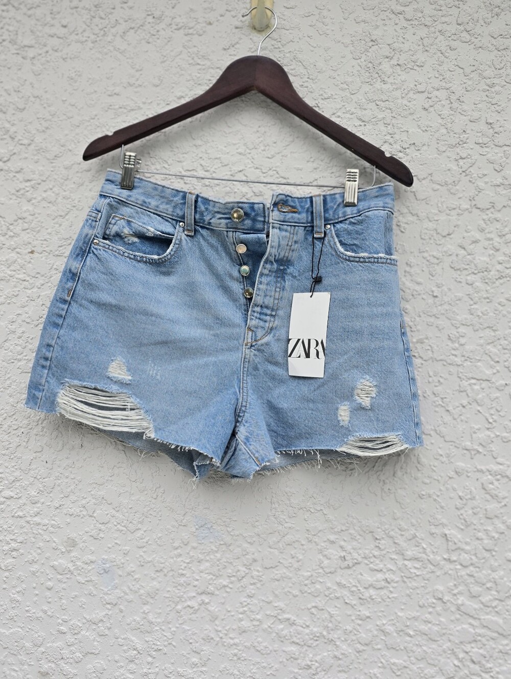 NWT Zara High-Rise Distressed Button-Fly Denim Shorts - Picture 2 of 7